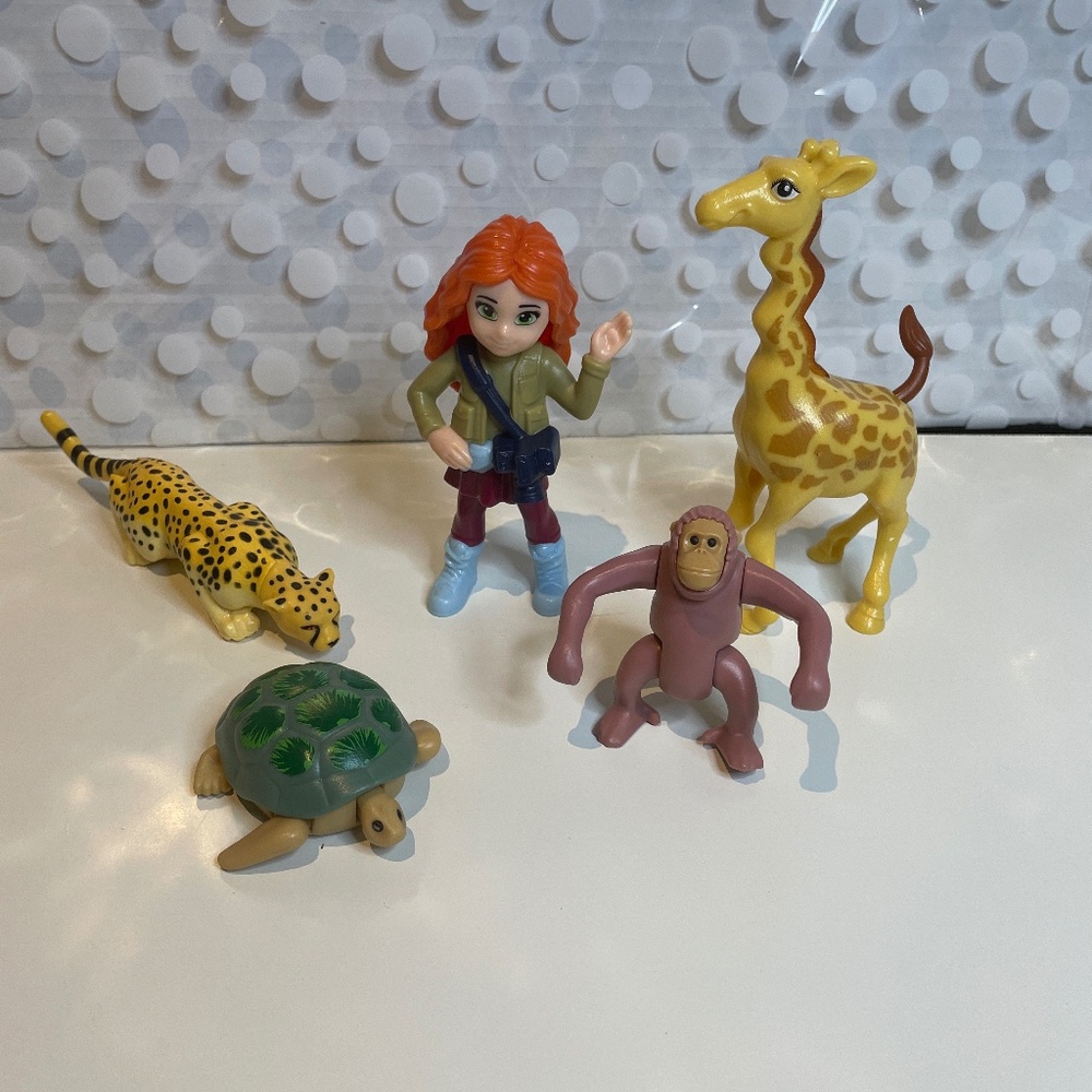 💕3 for $10- Nature expedition🦒🐢 Kinder & McDonalds toy bundle